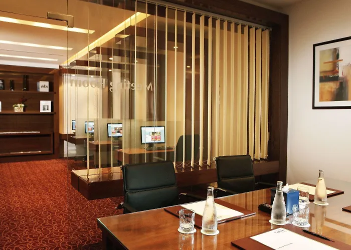 Khalidiya Palace Rayhaan By Rotana, Abu DhabiAlbergo